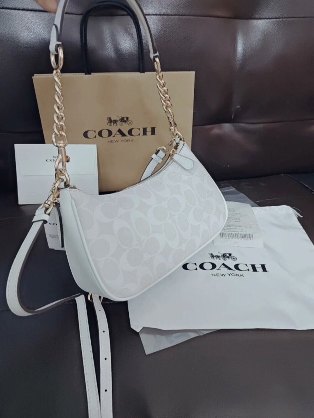 NWT Coach Teri Shoulder Bag In Signature Canvas CA548 - Picture 3 of 8